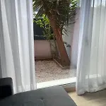 아파트 Piso Con Jardin En *