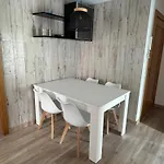 Piso Con Jardin En *