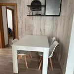 Piso Con Jardin En * 리엔크레스