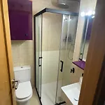 아파트 Piso Con Jardin En 리엔크레스