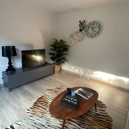 Piso Con Jardin En * Liencres