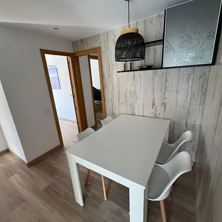 Piso Con Jardin En Apartment