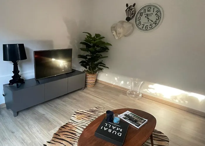 Piso Con Jardin En * Liencres